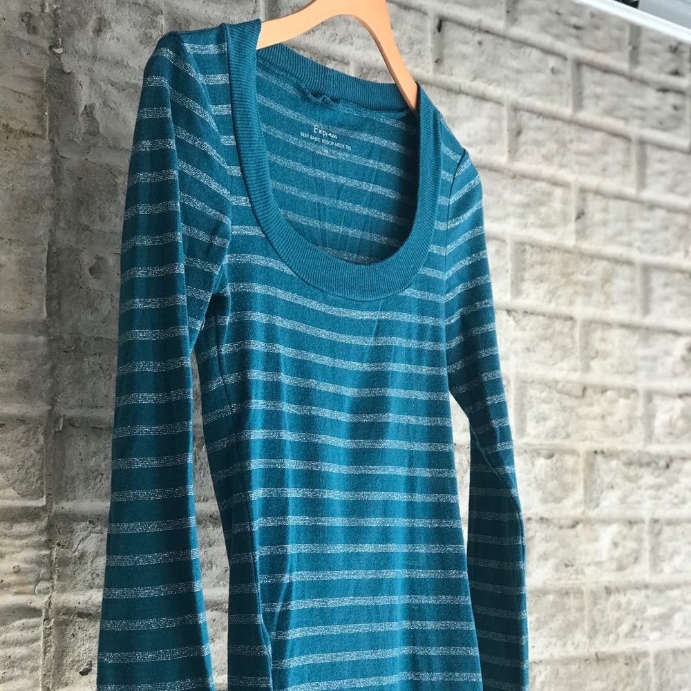 4x$20 *EXPRESS Woman sweater - size XS - Picture 3 of 6